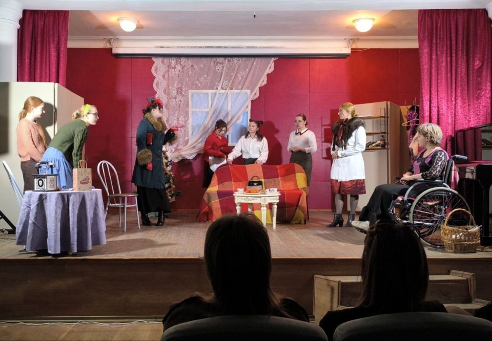 Браво! Брависсимо! Бис!. В театральной среде не так много одобрительных возгласов, которые зритель может подарить артисту