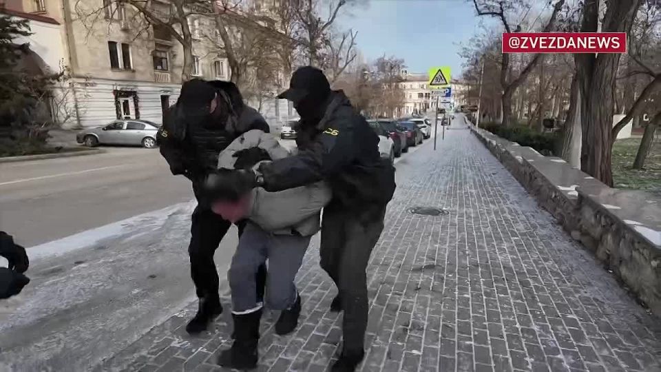 Подорвать машину высокопоставленного сотрудника Минобороны в Крыму планировал агент Киева