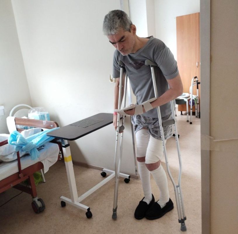 Ветеран СВО, участник обороны Донбасса Роман Зеленский, вернувшись к мирной жизни, едва не потерял возможность ходить: 9 лет боевых действий обернулись разрушением тазобедренных суставов