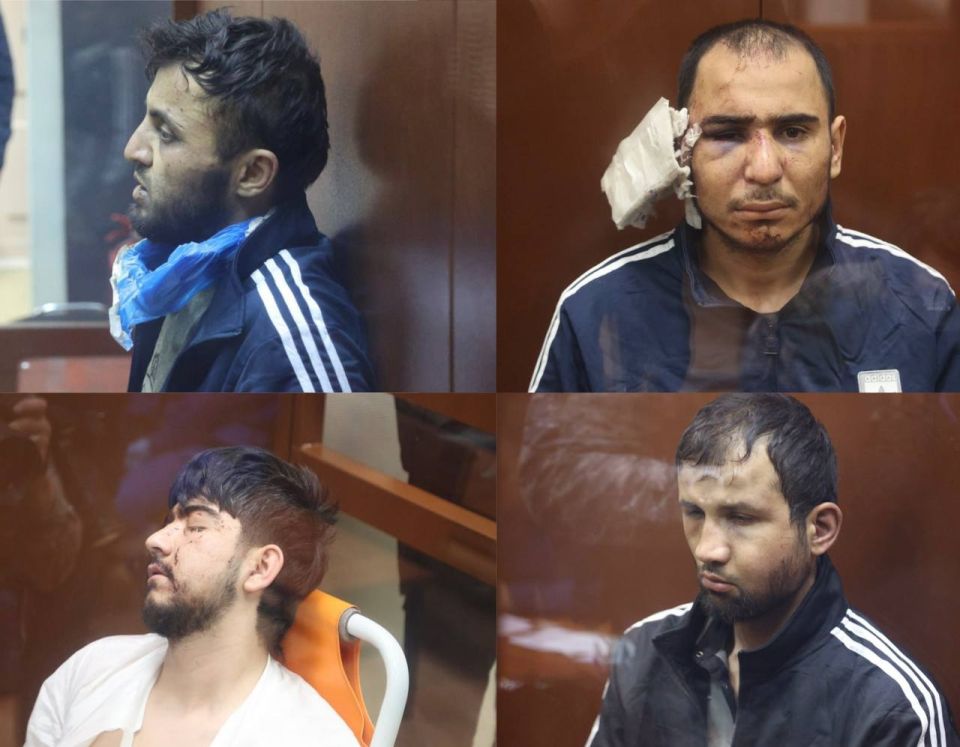 Военный суд приговорил к пожизненному заключению исполнителей теракта в "Крокусе", сообщил корреспондент "Звезды" из зала суда