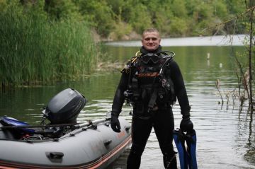 #украина_под_микроскопом: В Запорожье во время погружения, на которое его отправили добывать рыбу для начальства, подо льдом погиб водолаз