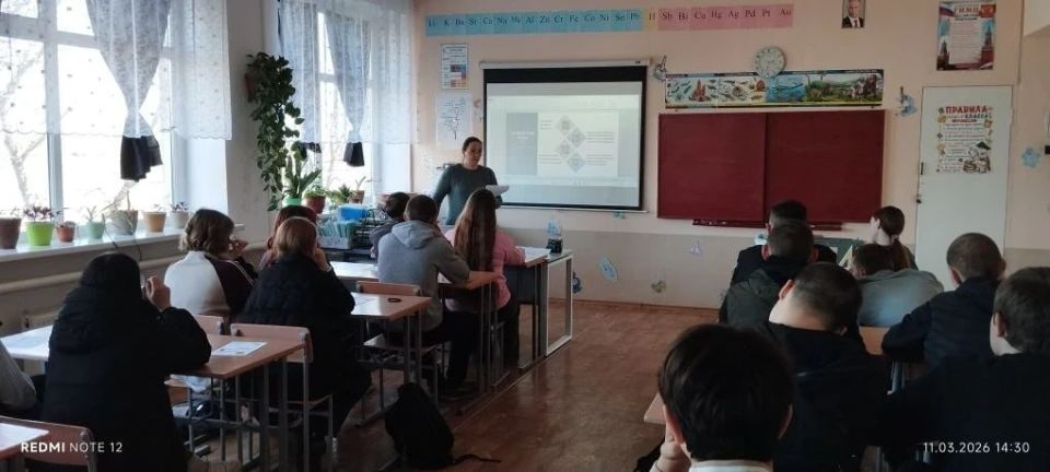 В рамках проведения мероприятий ко Дню молодого избирателя в ГБУ ОО ЗО «Запорожская СОШ № 51» Весёловского района была проведена лекция-беседа для учащихся 9–11-х классов о деятельности Избирательной комиссии Запорожской...