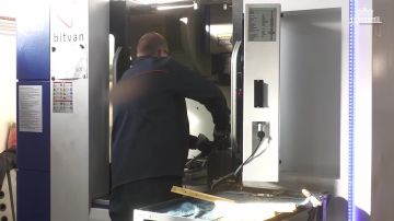 ������ ����-������� ����� �������� �������� ������� ������� � ����������� �������, ��� ������� ����������� �� ������������ ������������� ��� ��������� ���������� ����������� � ���������� ��� ������� �������������...