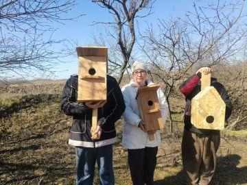 В Григорьевке встречают перелётных птиц: добрые дела кружка «Нескучайка»!