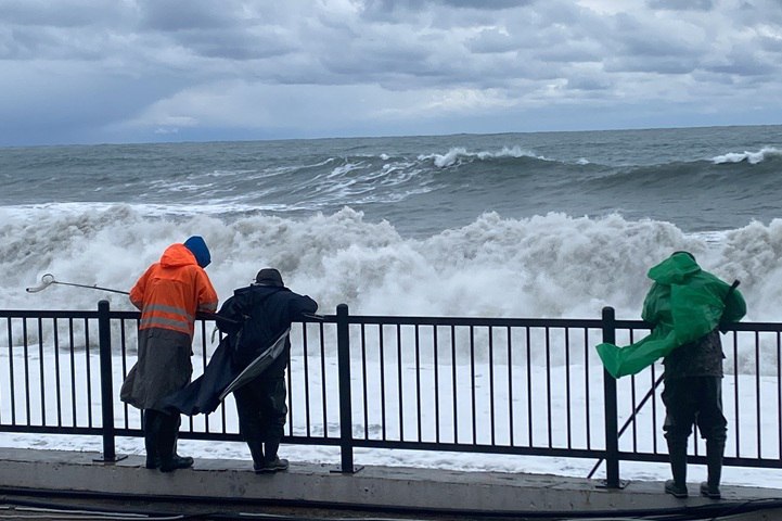 МЧС предупреждает о шторме на Азовском море в Запорожской области 15-16 марта