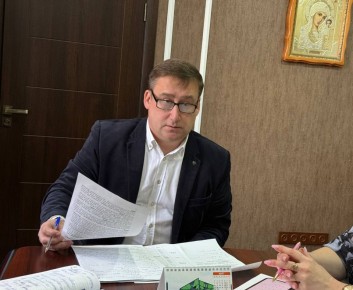 Александр Трудоношин: Провел рабочее совещание с участием заместителей, начальников отделов и Советом депутатов