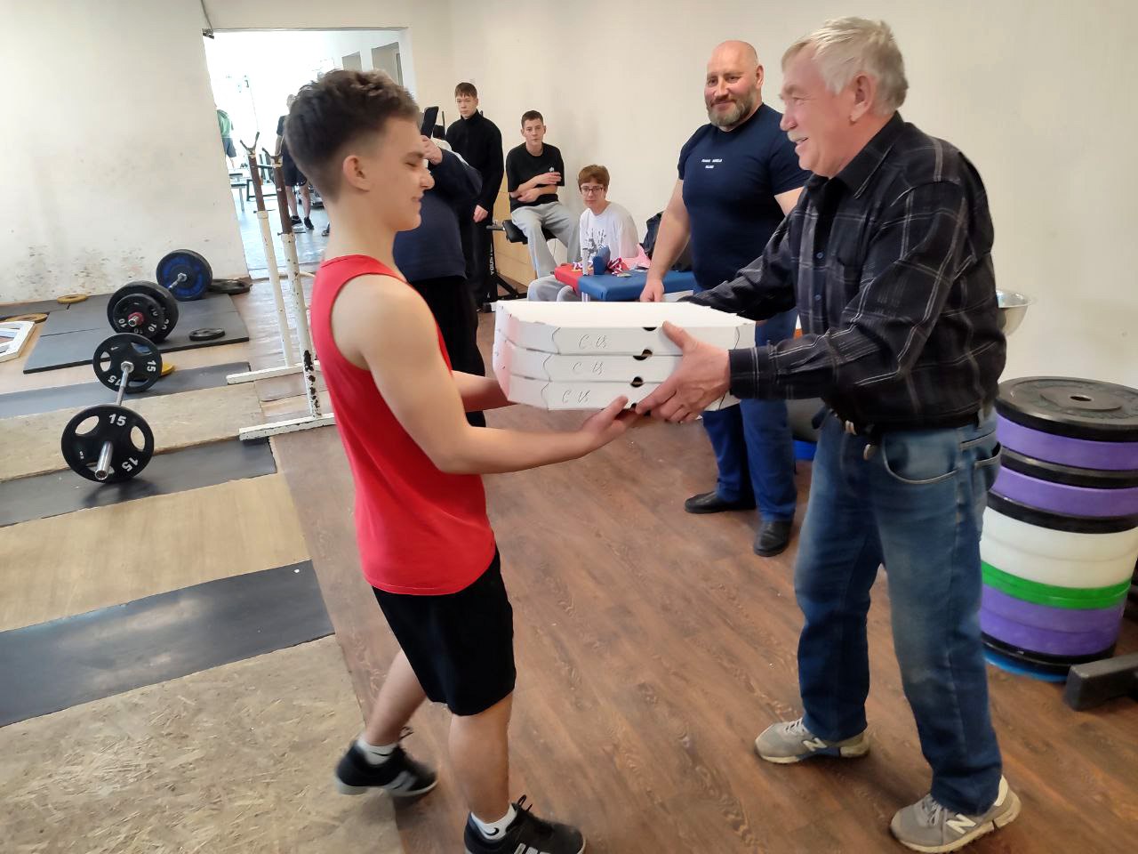 В Михайловке прошли соревнования по пауэрлифтингу памяти героя-афганца Виктора Гнедого В Михайловке прошли соревнования по пауэрлифтингу памяти героя-афганца Виктора Гнедого