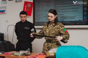 Урок мужества прошёл в Весёловской школе №43