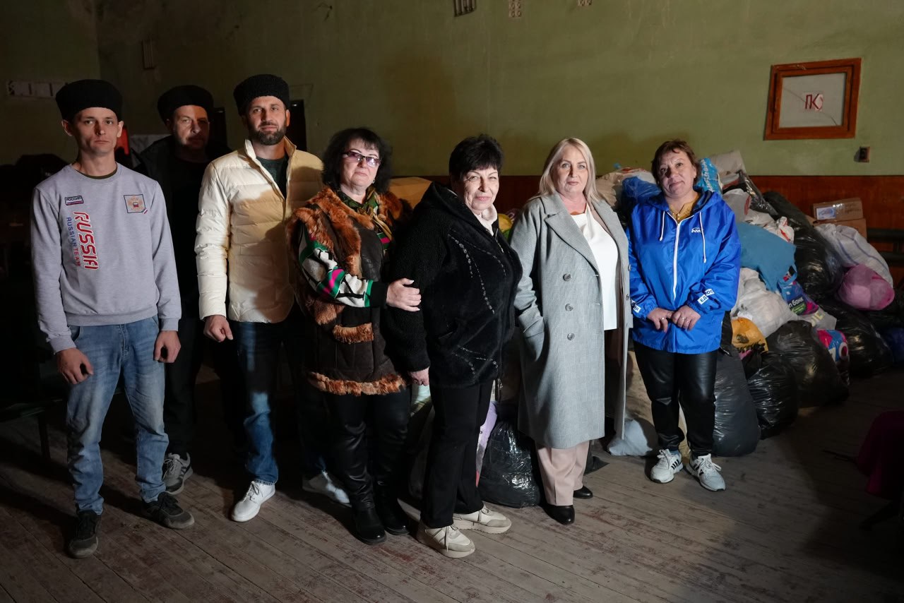 Светлана Грищенко и Алексей Педан доставили гуманитарный груз жителям Андровки Светлана Грищенко и Алексей Педан доставили гуманитарный груз жителям Андровки