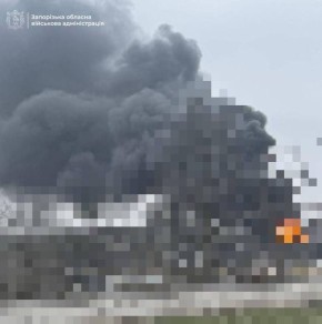 Украинские СМИ публикуют кадры после взрывов в Запорожье