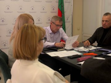 Состоялся круглый стол по вопросам взаимодействия производителей с операторами розничной торговли под председательством и.о. министра АПК и продовольственной политики Запорожской области Геннадия Подшивалова