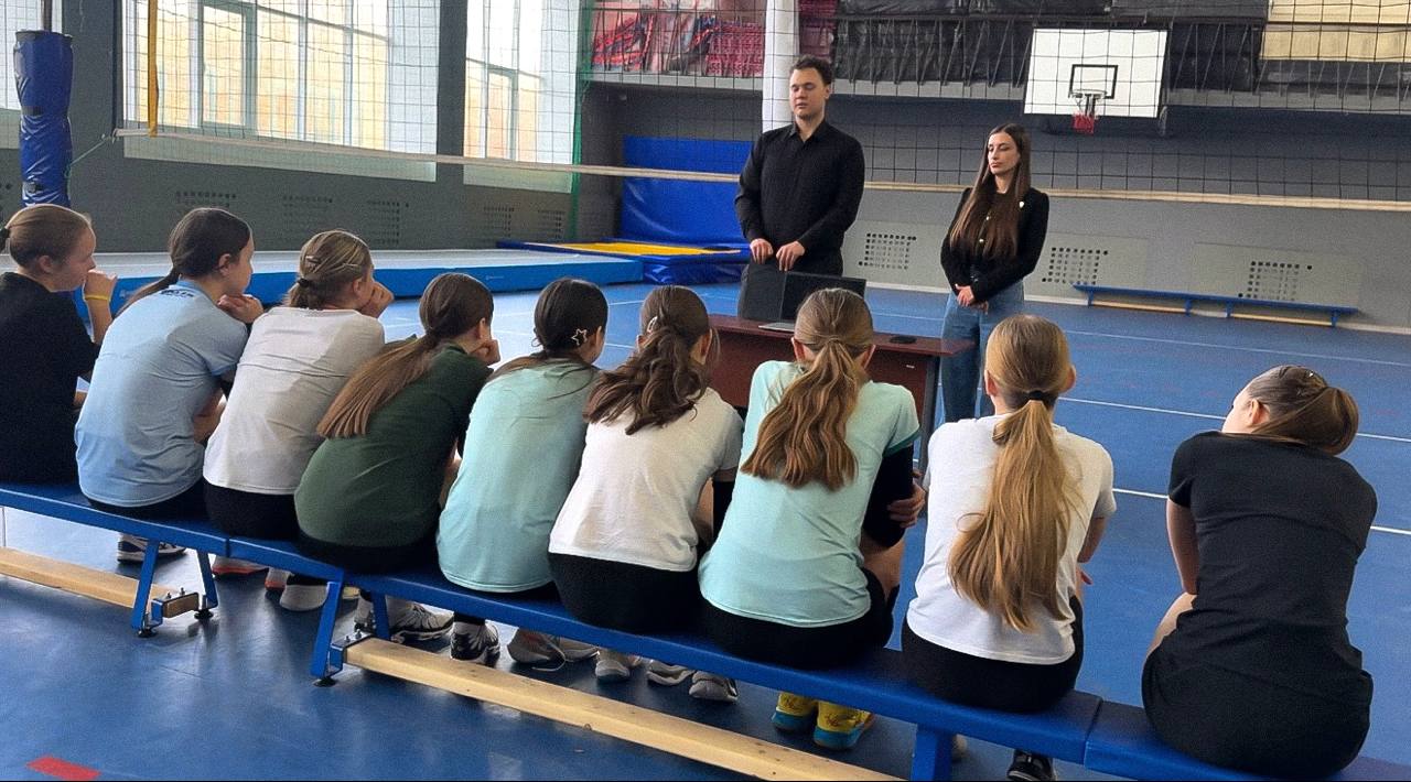 19 марта на базе Спортивной школы №1 прошла лекция на тему «Наркотики. Психология вовлечения» 19 марта на базе Спортивной школы №1 прошла лекция на тему «Наркотики. Психология вовлечения»