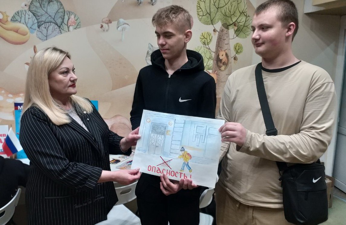 «Мир без террора». В краеведческом музее для учащихся Молочанского многопрофильного центра ПТО провели тематическое мероприятие по антитеррористической безопасности «Мир без террора». В краеведческом музее для учащихся Молочанского многопрофильного центра ПТО провели тематическое мероприятие по антитеррористической безопасности