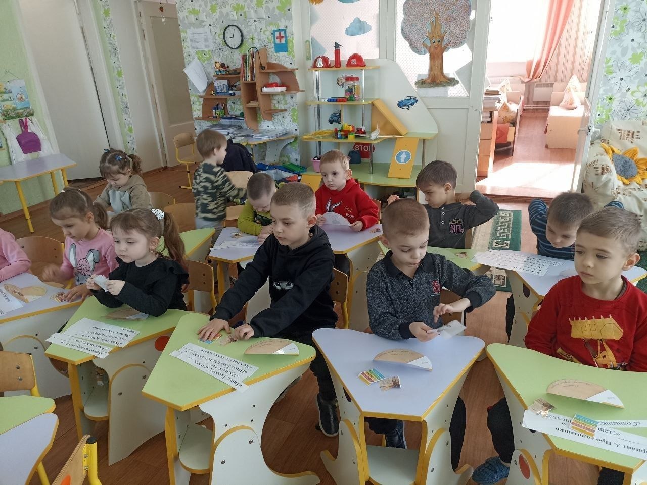 Викторина «Знатоки поэзии» в Ботиевском Детском саду «Солнышко» Викторина «Знатоки поэзии» в Ботиевском Детском саду «Солнышко»