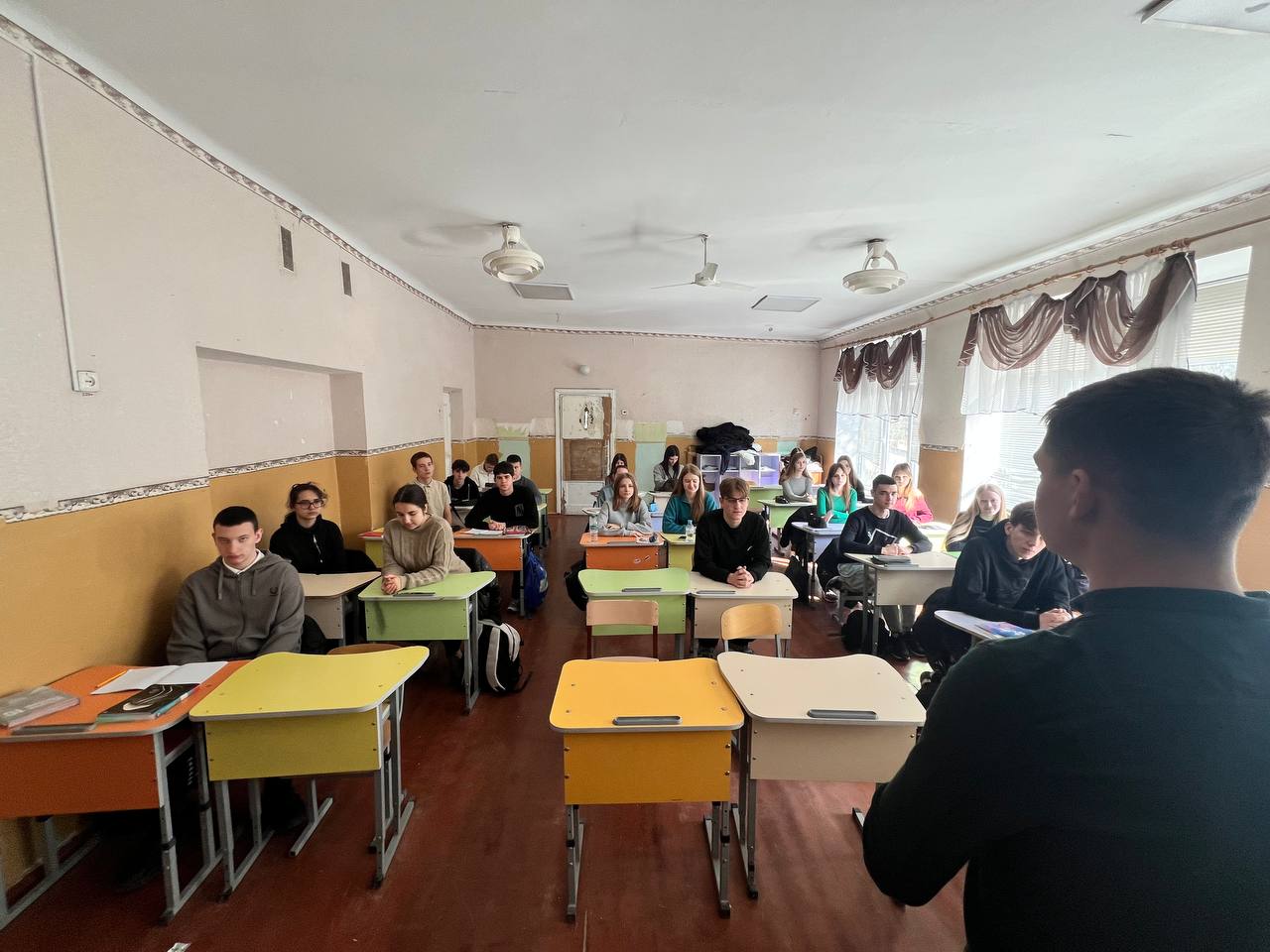 Безопасное будущее: в школе №24 прошла лекция о вреде наркотиков Безопасное будущее: в школе №24 прошла лекция о вреде наркотиков