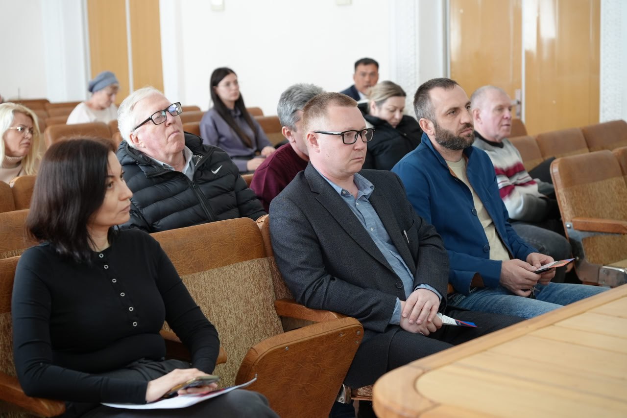 Диалог бизнеса и власти: в Бердянске обсудили ключевые вопросы предпринимательства Диалог бизнеса и власти: в Бердянске обсудили ключевые вопросы предпринимательства