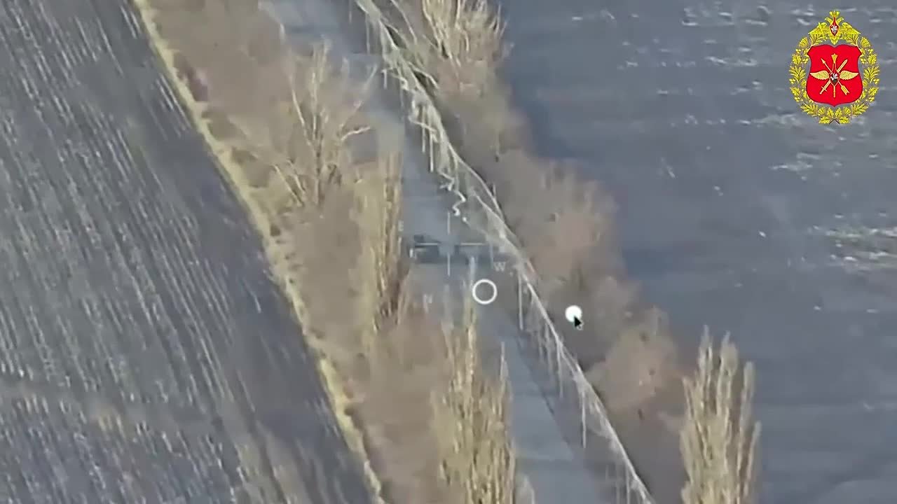 00:00 Расчеты БПЛА группировки «Запад» сбили гекса- и квадрокоптеры ВСУ в Харьковской области