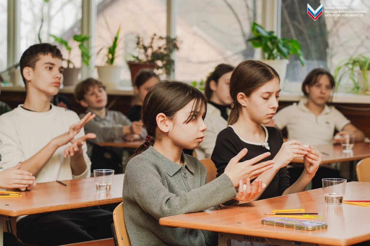 «Тропами традиций»: мастер-класс по созданию традиционных свистулек «Тропами традиций»: мастер-класс по созданию традиционных свистулек