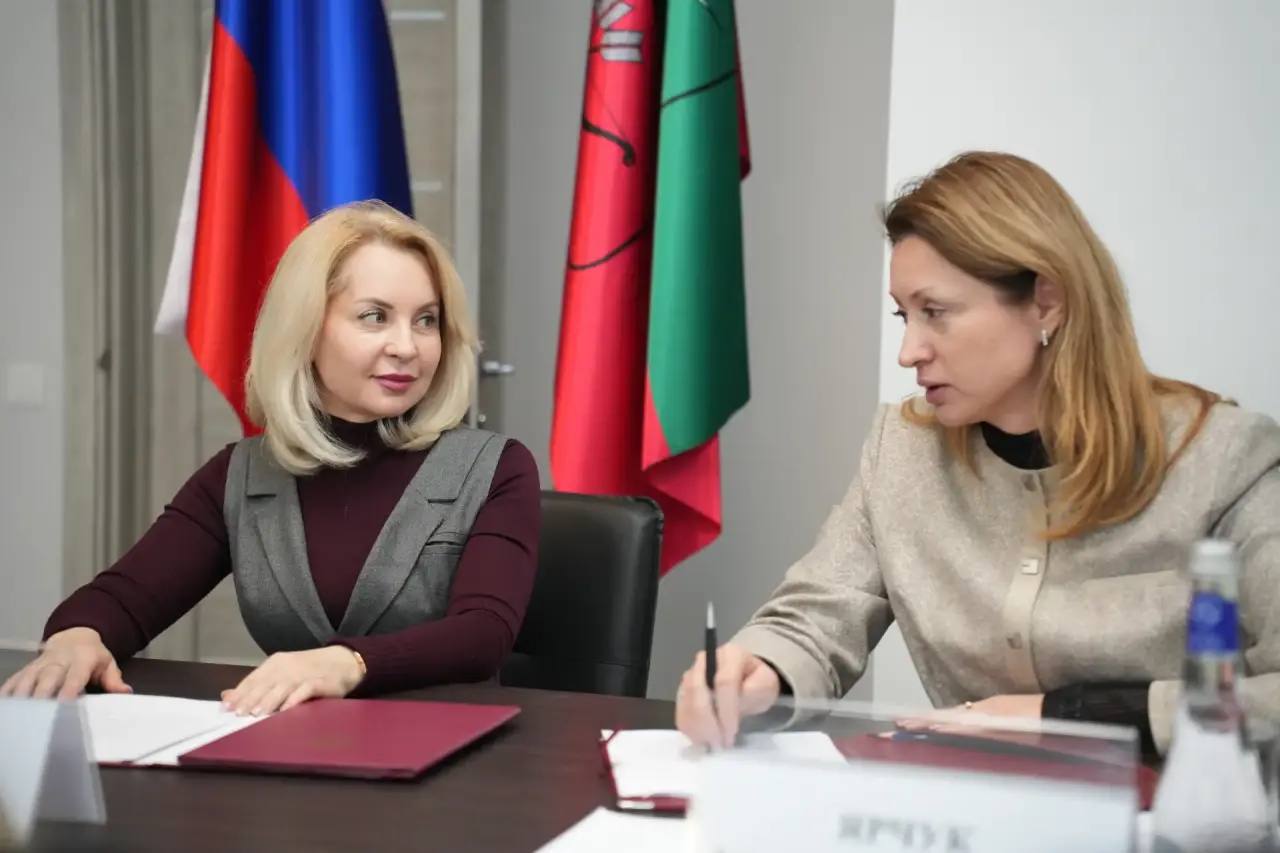 Евгений Балицкий: Под председательством моего первого заместителя Оксаны Викторовны Вьюник прошло заседание наблюдательного совета Запорожского регионального отделения Российского общества «Знание», на котором подвели итоги...