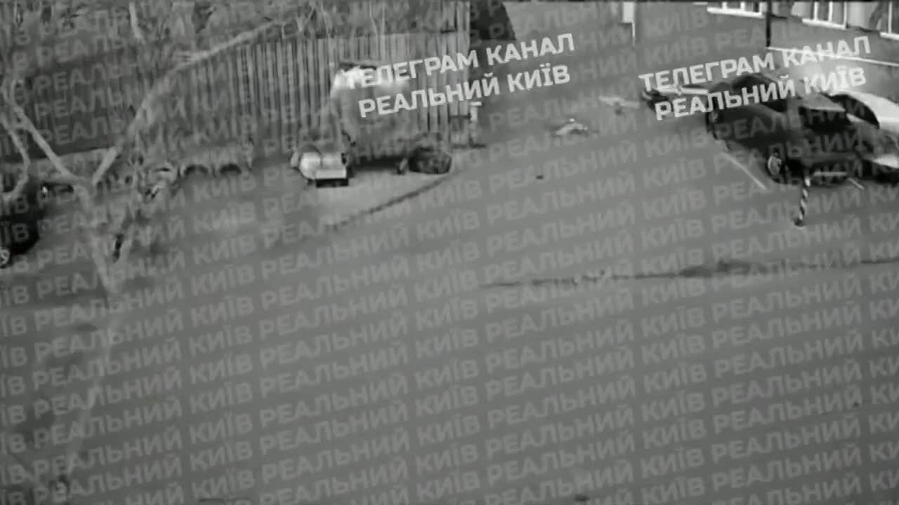 В Буче прогремели 2 взрыва, в результате которых были ранены двое полицейских, один из них находится в тяжлом состоянии