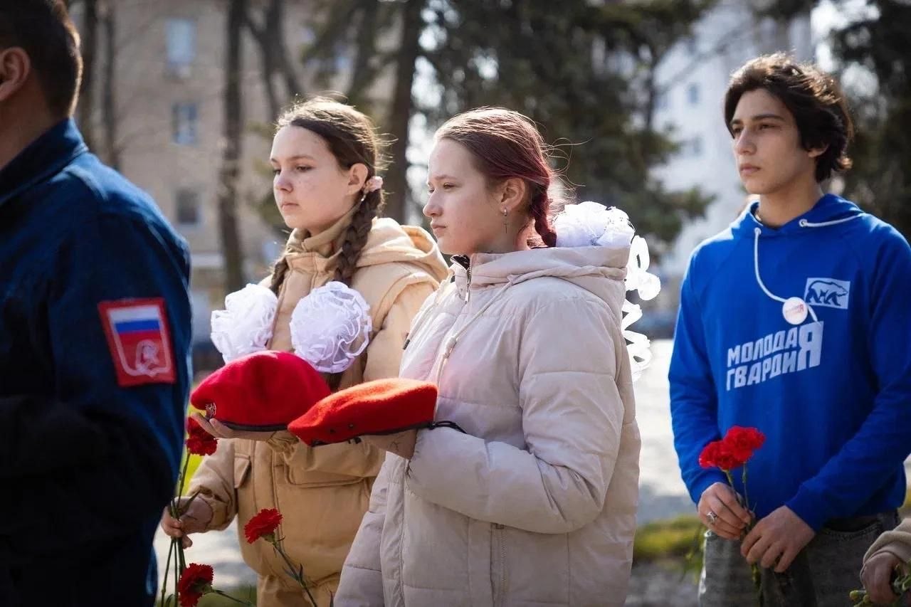 Запорожцы помнят о Хатыни. В Запорожской области прошла церемония возложения цветов в память о жертвах Хатыни Запорожцы помнят о Хатыни. В Запорожской области прошла церемония возложения цветов в память о жертвах Хатыни