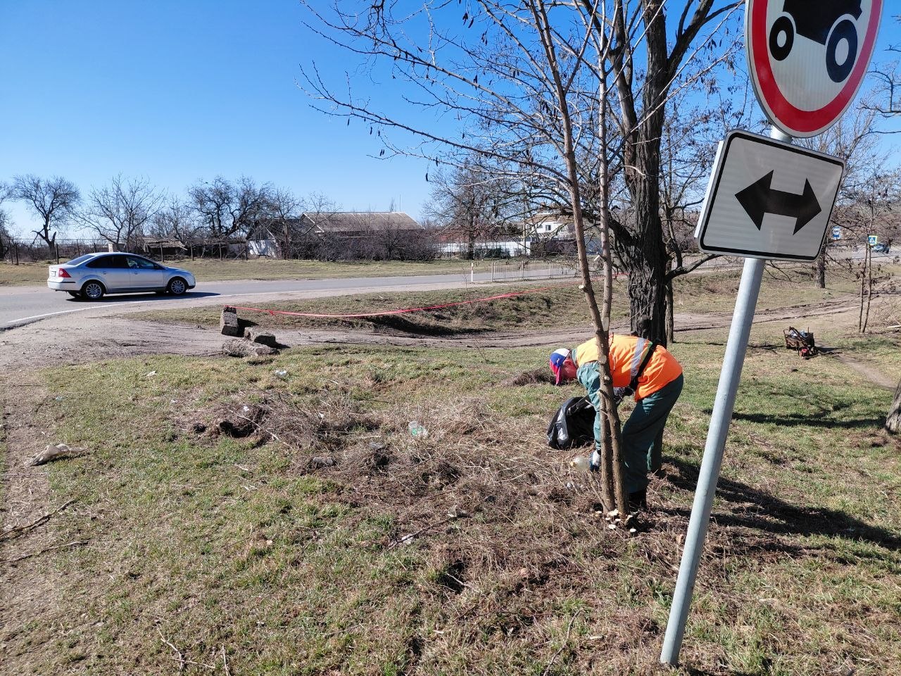 Чистота села Луначарское в руках активистов Чистота села Луначарское в руках активистов