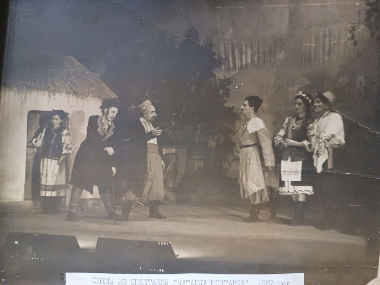 В Приморском краеведческом музее открылась выставка "Творцы хорошего настроения", посвященная Дню работников культуры В Приморском краеведческом музее открылась выставка "Творцы хорошего настроения", посвященная Дню работников культуры