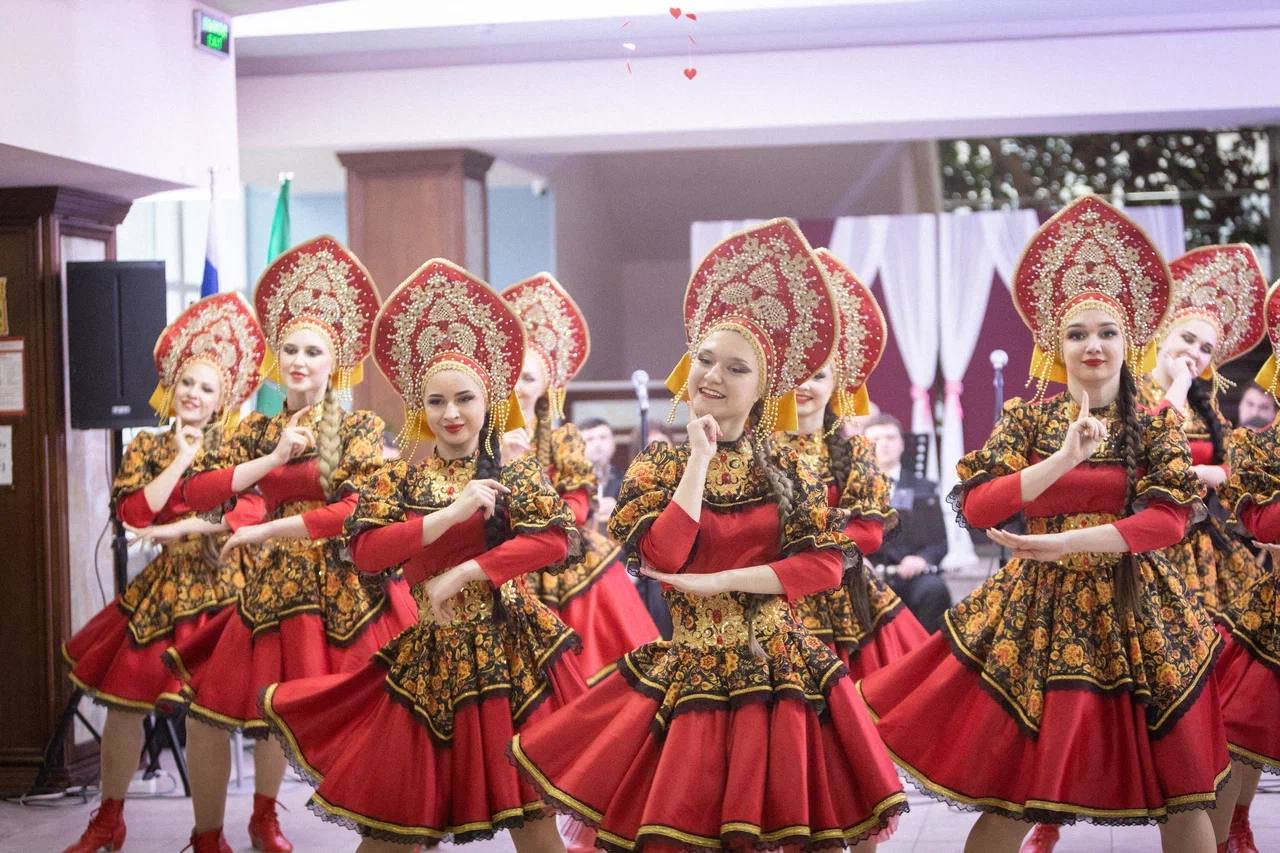 Евгений Балицкий: Сегодня, в профессиональный праздник, в Запорожской области отметили лучших работников культуры благодарностями Министерства культуры Российской Федерации, благодарностями и медалями за заслуги перед...