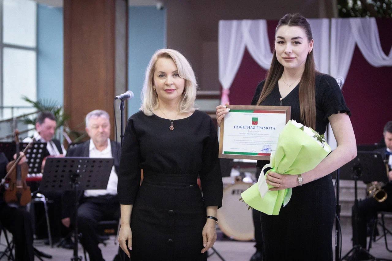 Евгений Балицкий: Сегодня, в профессиональный праздник, в Запорожской области отметили лучших работников культуры благодарностями Министерства культуры Российской Федерации, благодарностями и медалями за заслуги перед... Евгений Балицкий: Сегодня, в профессиональный праздник, в Запорожской области отметили лучших работников культуры благодарностями Министерства культуры Российской Федерации, благодарностями и медалями за заслуги перед...