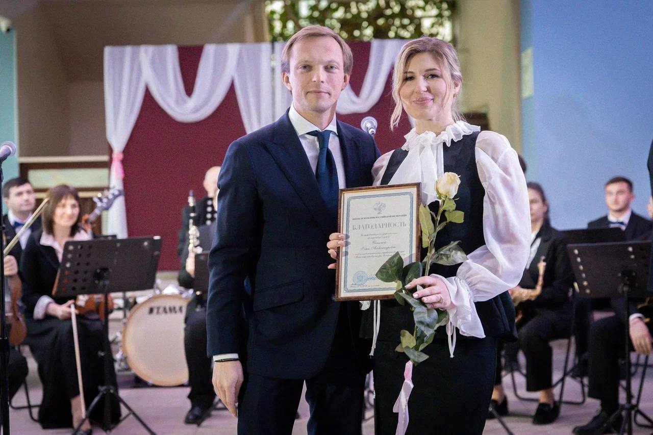 Евгений Балицкий: Сегодня, в профессиональный праздник, в Запорожской области отметили лучших работников культуры благодарностями Министерства культуры Российской Федерации, благодарностями и медалями за заслуги перед... Евгений Балицкий: Сегодня, в профессиональный праздник, в Запорожской области отметили лучших работников культуры благодарностями Министерства культуры Российской Федерации, благодарностями и медалями за заслуги перед...