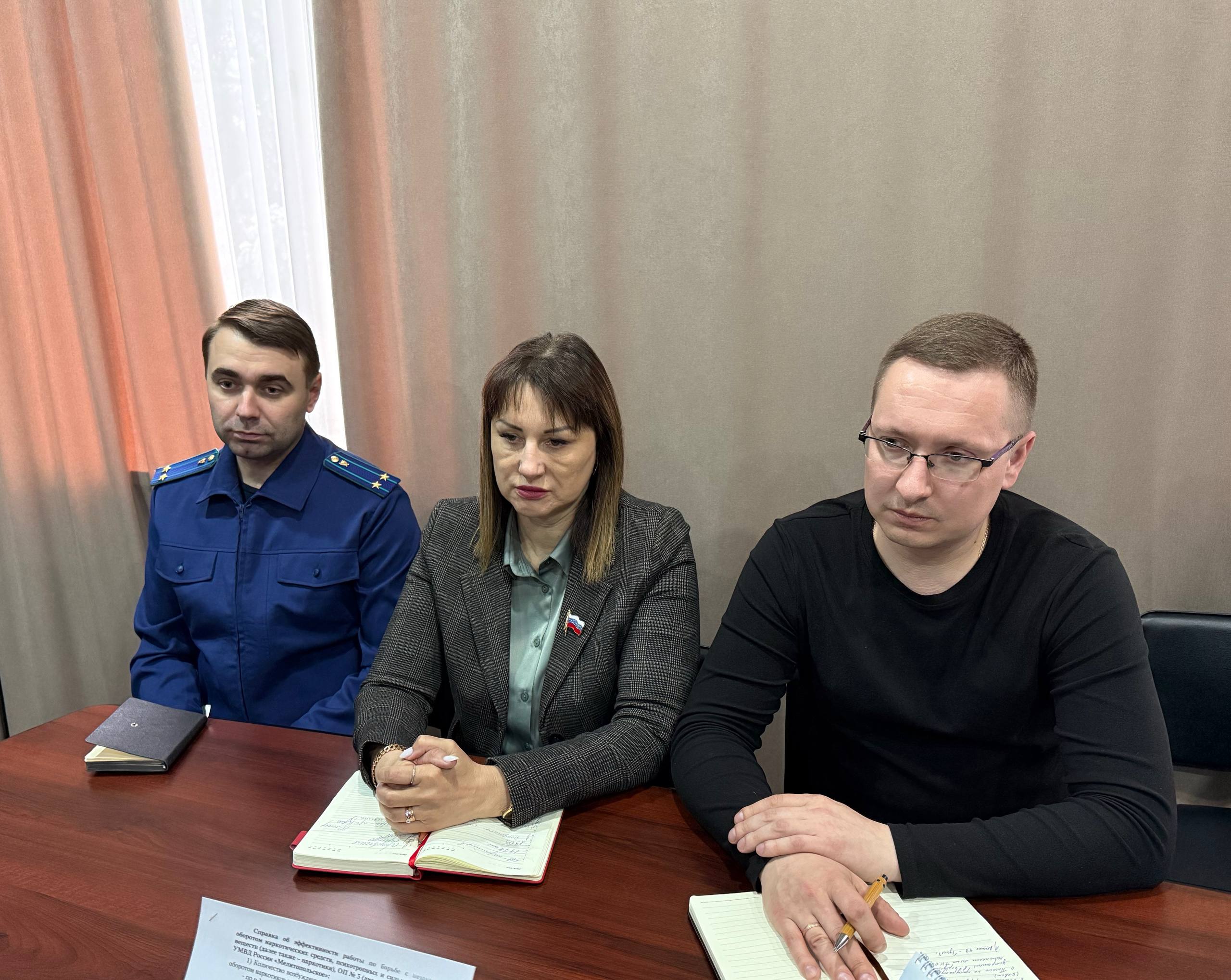 Под председательством главы Акимовского округа Александра Трудоношина состоялось первое заседание антинаркотической комиссии Акимовского муниципального округа Под председательством главы Акимовского округа Александра Трудоношина состоялось первое заседание антинаркотической комиссии Акимовского муниципального округа