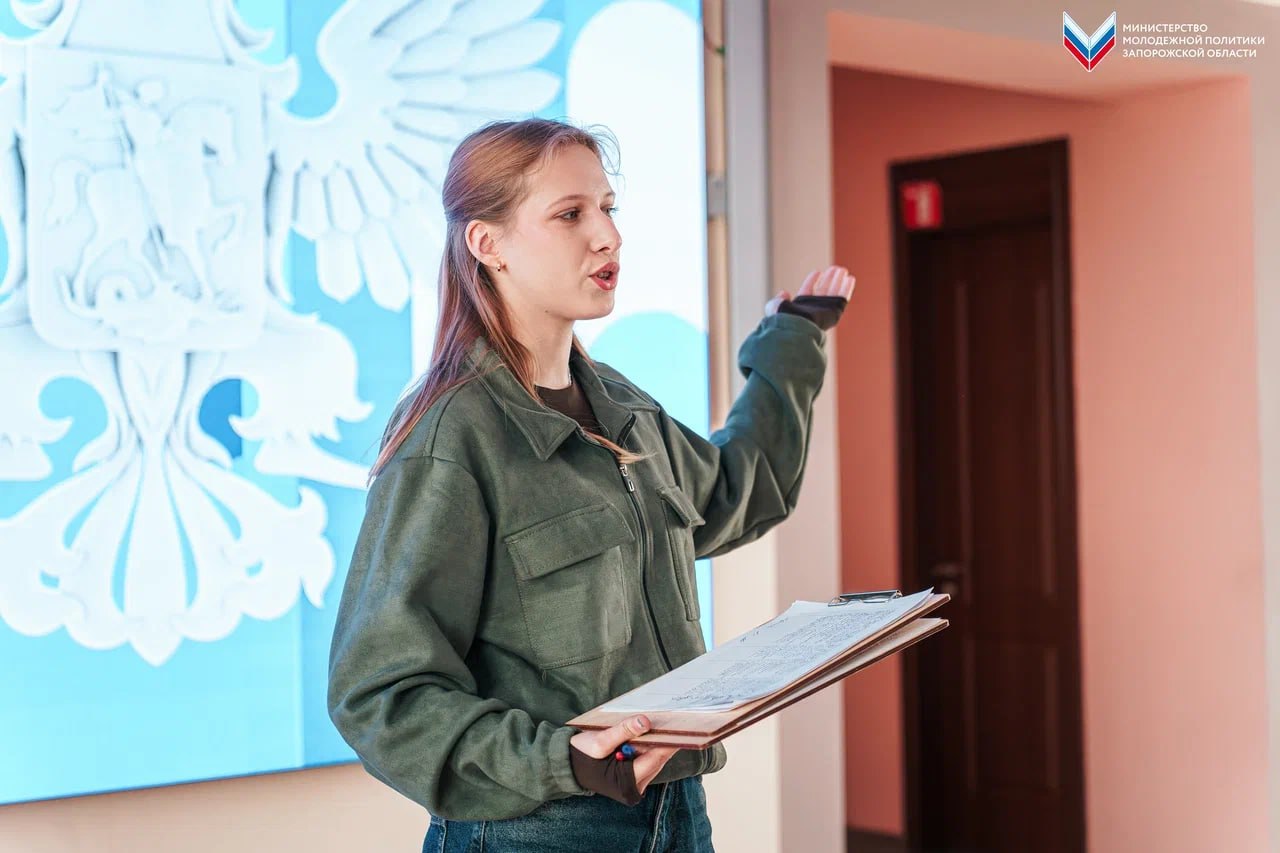 Правовая грамотность студентов: лекция о Дне Конституции Правовая грамотность студентов: лекция о Дне Конституции