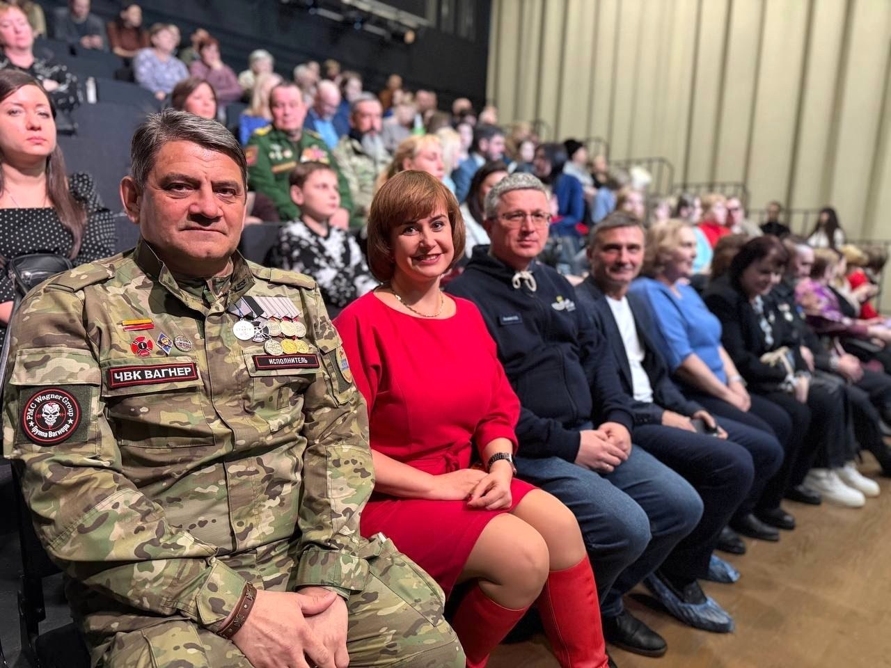 На театральной сцене в Самарской области состоялась премьера постановки, основанной на рассказах и стихах ветеранов СВО На театральной сцене в Самарской области состоялась премьера постановки, основанной на рассказах и стихах ветеранов СВО