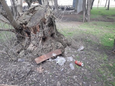 Плановая уборка в общественных местах села Ефремовка