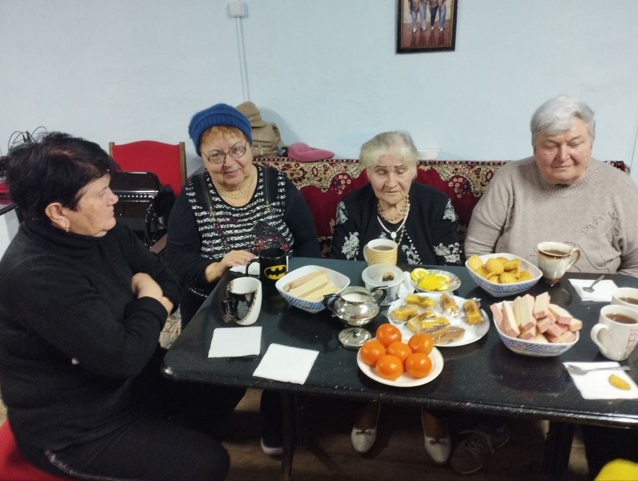 Накануне Дня работников культуры в Нововасильевском Доме культуры прошёл тематический час «Жизнь культуре посвящаем» — и этот вечер мы посвятили нашим ветеранам сцены