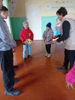 "Игры и забавы народов России"