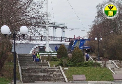 Администрация городского округа Мелитополь продолжает работу по приведению в порядок общественных городских пространств