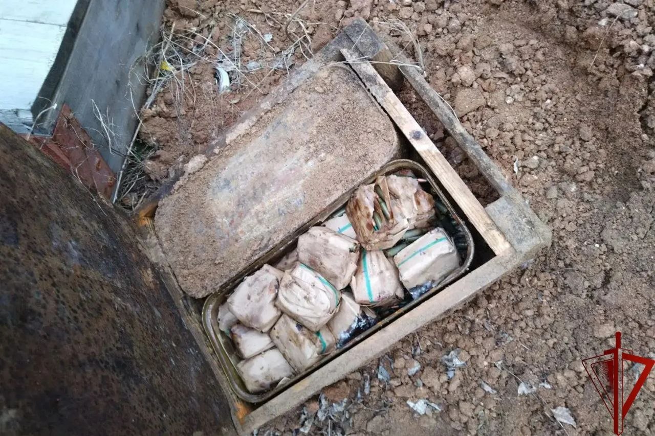 Росгвардейцы за неделю обезвредили свыше 400 взрывоопасных предметов в Херсонской и Запорожской областях Росгвардейцы за неделю обезвредили свыше 400 взрывоопасных предметов в Херсонской и Запорожской областях