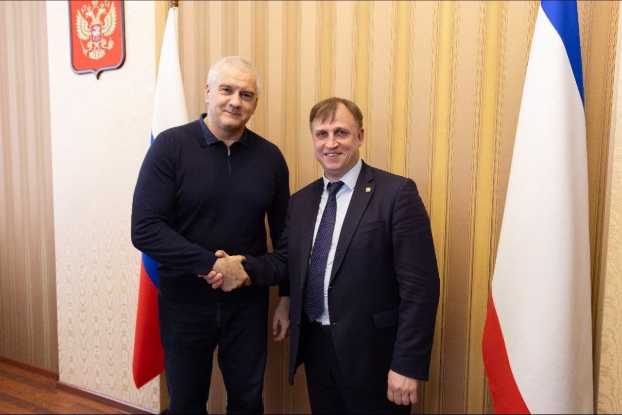 В Симферополе на базе МБОУ «Открытый космический лицей имени дважды Героя Советского Союза лётчика-космонавта Г. Т. Берегового» прошло центральное мероприятие межрегионального литературно-художественного конкурса... В Симферополе на базе МБОУ «Открытый космический лицей имени дважды Героя Советского Союза лётчика-космонавта Г. Т. Берегового» прошло центральное мероприятие межрегионального литературно-художественного конкурса...