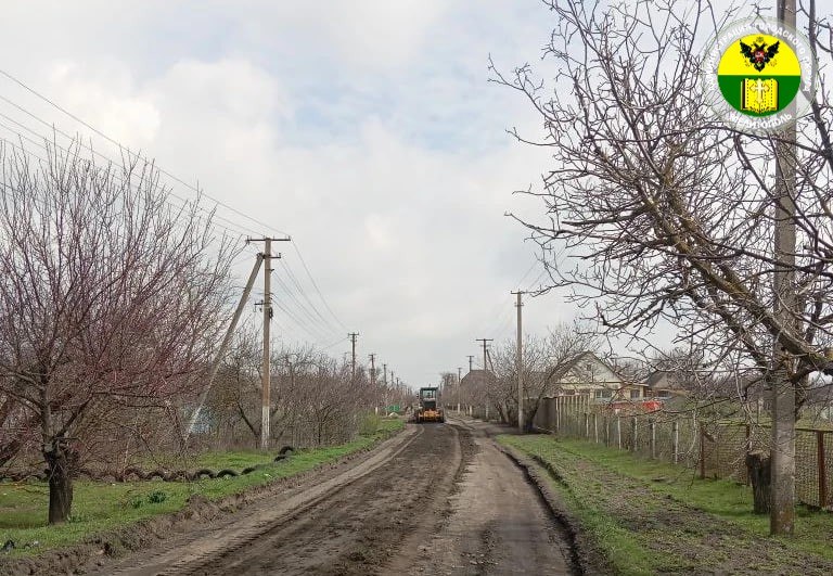 В селе Константиновка продолжаются работы по благоустройству дорожной инфраструктуры В селе Константиновка продолжаются работы по благоустройству дорожной инфраструктуры