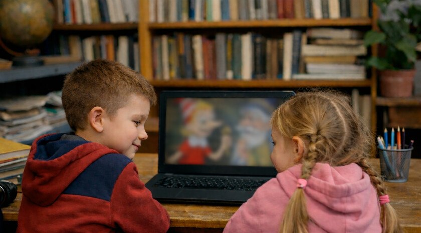 В Бердянском округе для детей провели мультчас «Ожившие страницы»