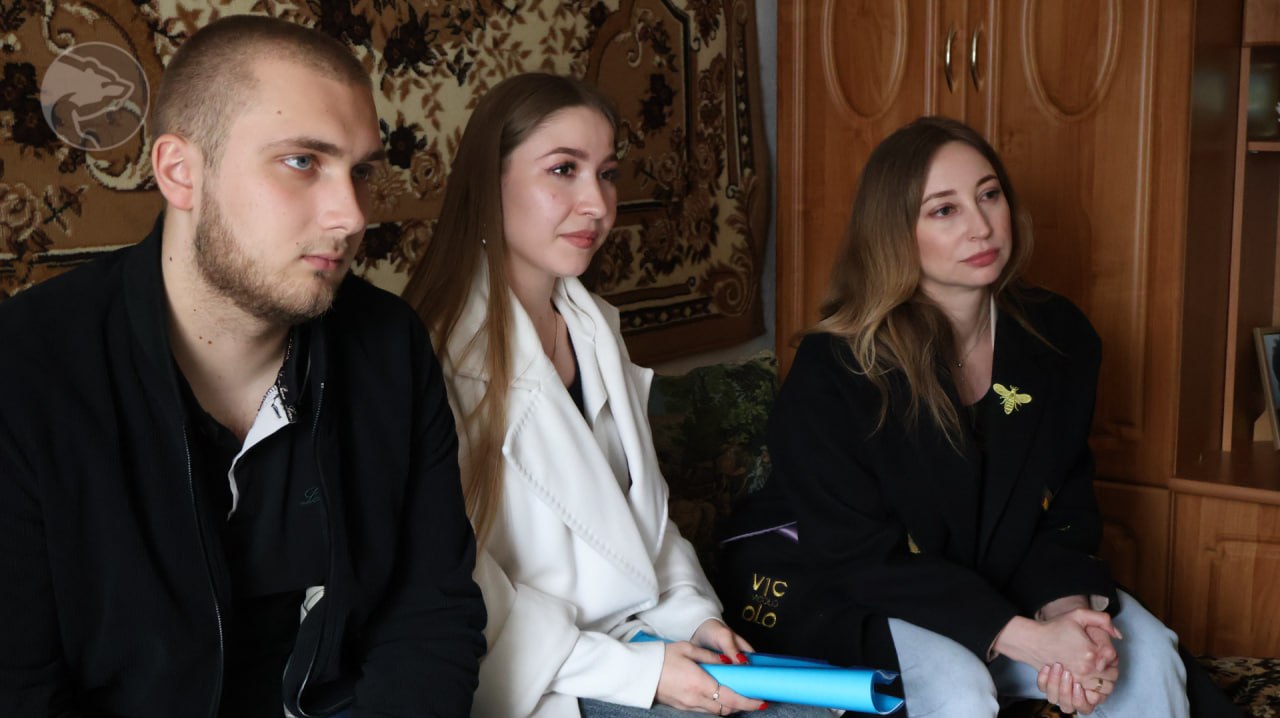 Депутат Заксобрания Единой России навестила труженицу тыла в рамках работы региональной общественной приёмной Депутат Заксобрания Единой России навестила труженицу тыла в рамках работы региональной общественной приёмной