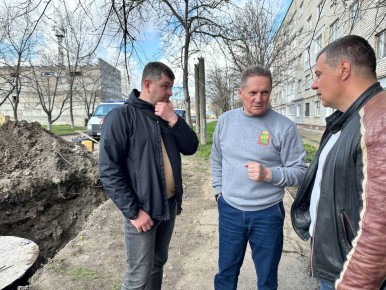 В Пологах продолжаем модернизацию водопроводных сетей