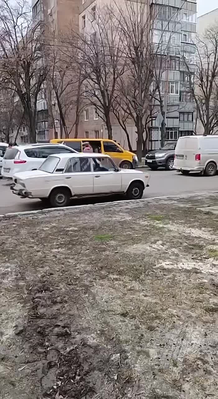 В Харькове прохожие освободили похищеного людоловами "добровольца"