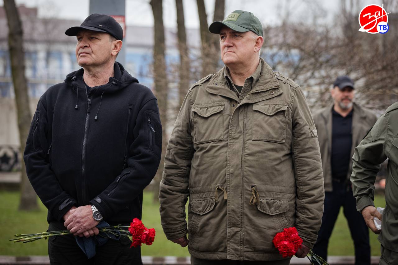 Впервые в Запорожской области состоялась торжественная передача останков красноармейца родным Впервые в Запорожской области состоялась торжественная передача останков красноармейца родным