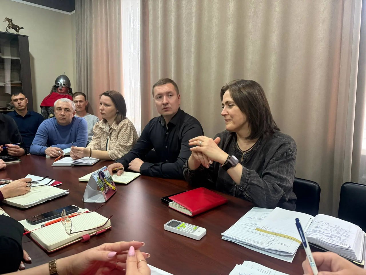 Сегодня утром глава Акимовского муниципального округа Александр Трудоношин провел совещание с заместителями, начальниками отделов администрации, председателем Совета депутатов и представителем шеф-региона Сегодня утром глава Акимовского муниципального округа Александр Трудоношин провел совещание с заместителями, начальниками отделов администрации, председателем Совета депутатов и представителем шеф-региона