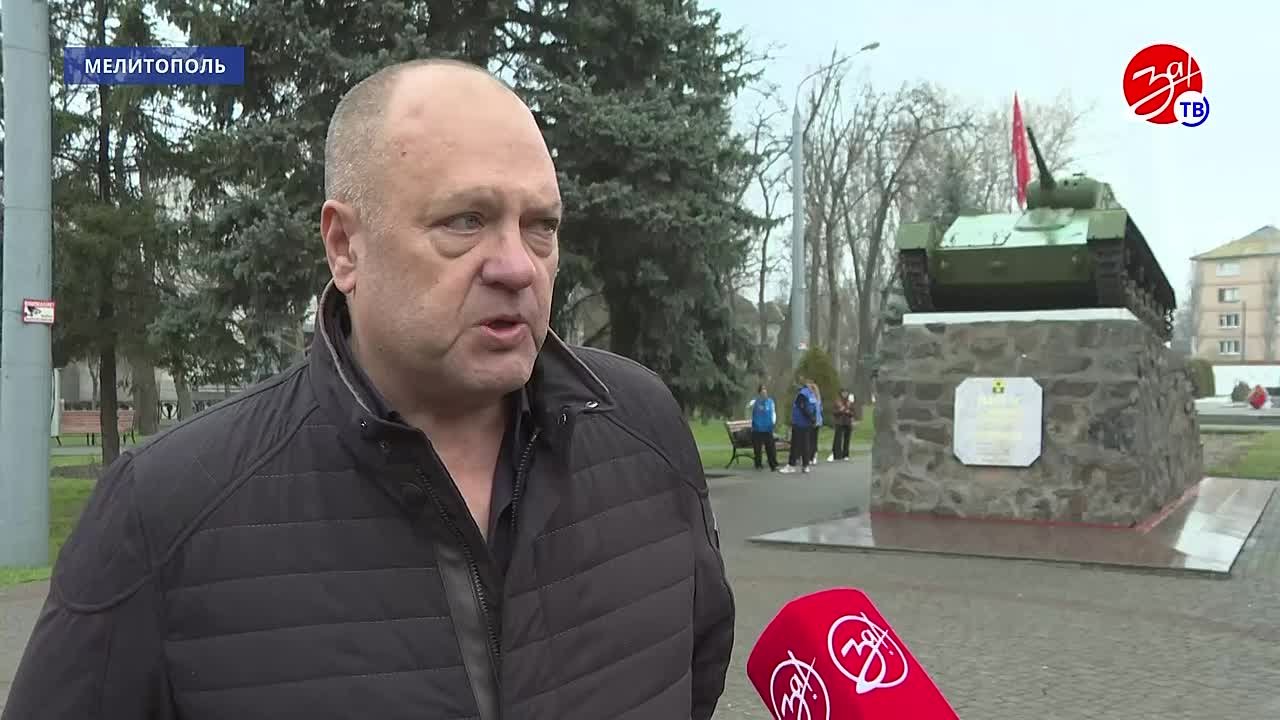 Впервые в Запорожской области состоялась торжественная передача останков красноармейца родным