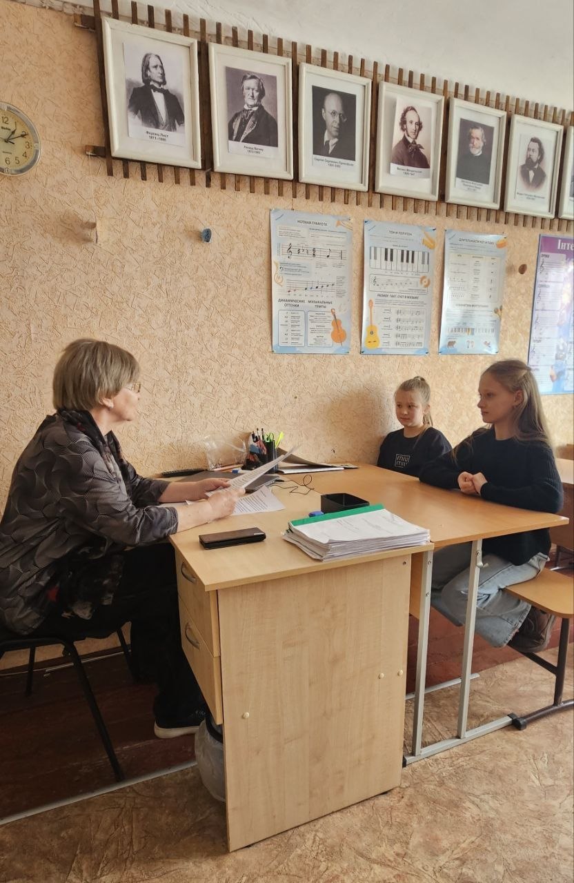 В стенах Днепрорудненской Детской школы искусств проведена беседа на тему «Птицы и экосистема: как они помогают природе»