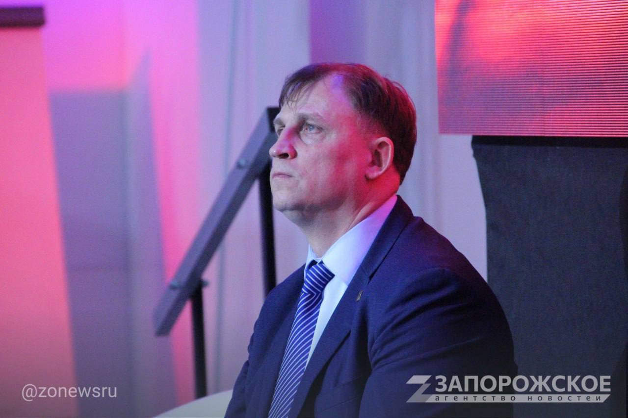 В Мелитополе наградили участников конкурса ко Дню космонавтики В Мелитополе наградили участников конкурса ко Дню космонавтики