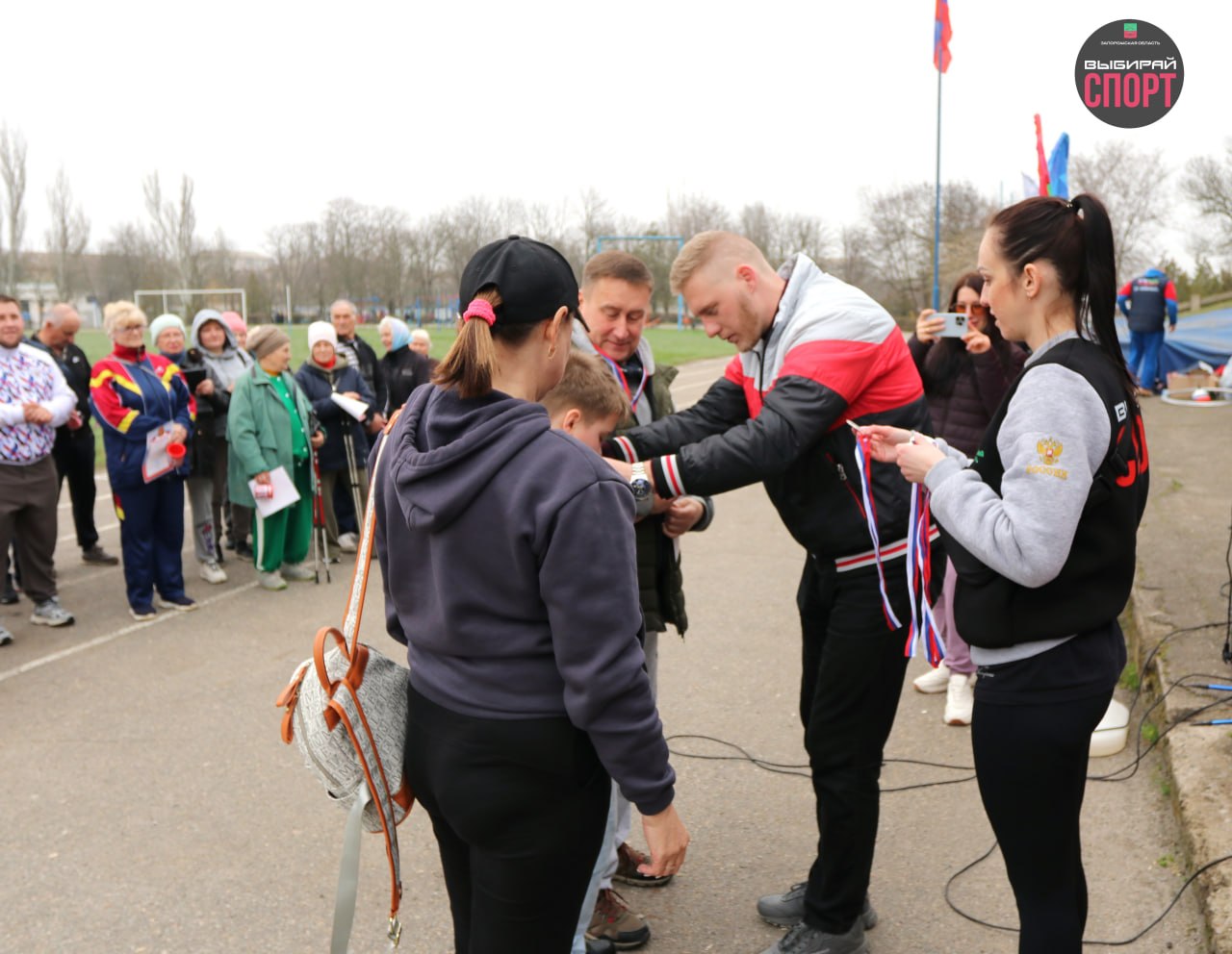 28 марта в пгт. Акимовка прошел незабываемый «Фестиваль спортивных поколений», посвященный Году единства народов России! 28 марта в пгт. Акимовка прошел незабываемый «Фестиваль спортивных поколений», посвященный Году единства народов России!